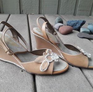 naturalizer sandals size 8